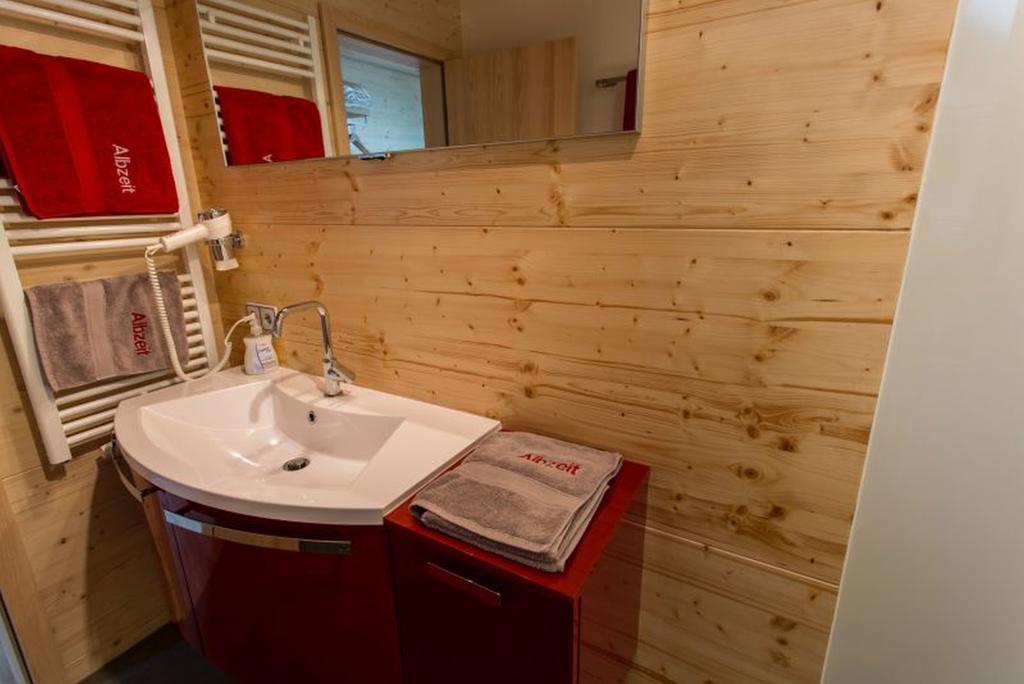 Ferienhaus Albzeit อัลบ์ชตัดท์ ภายนอก รูปภาพ